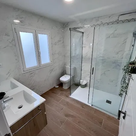 Gatu Premium Flamenca , Preferente Mayores De 25 Anos Y Familias *