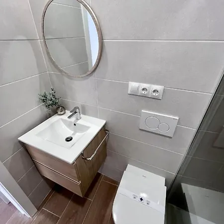 Gatu Premium Flamenca , Preferente Mayores De 25 Anos Y Familias * Cadiz