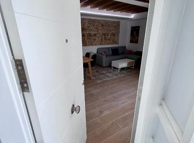 Apartman Gatu Premium Flamenca , Preferente Mayores De 25 Anos Y Familias *