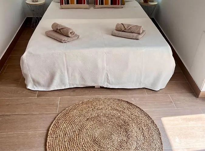 Apartman Gatu Premium Flamenca , Preferente Mayores De 25 Anos Y Familias Cádiz