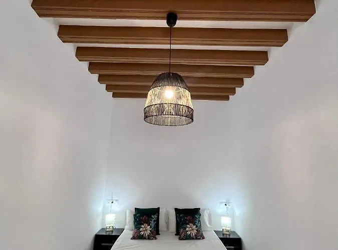 Gatu Premium Flamenca , Preferente Mayores De 25 Anos Y Familias * Cádiz