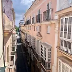 Gatu Premium Flamenca , Preferente Mayores De 25 Anos Y Familias *