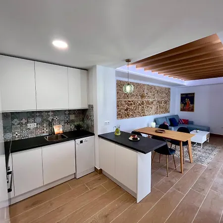 Gatu Premium Flamenca , Preferente Mayores De 25 Anos Y Familias * 加的斯