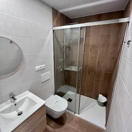 Gatu Premium Flamenca , Preferente Mayores De 25 Anos Y Familias 加的斯