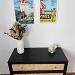 Gatu Premium Flamenca , Preferente Mayores De 25 Anos Y Familias * Cadiz