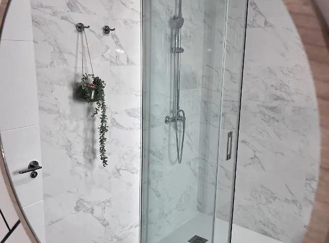 Gatu Premium Flamenca , Preferente Mayores De 25 Anos Y Familias * Cádiz