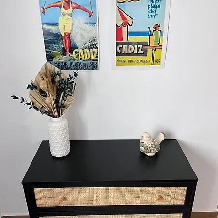 Gatu Premium Flamenca , Preferente Mayores De 25 Anos Y Familias * Cádiz