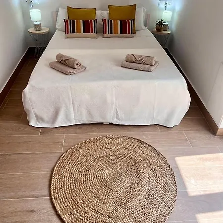Apartman Gatu Premium Flamenca , Preferente Mayores De 25 Anos Y Familias Cádiz