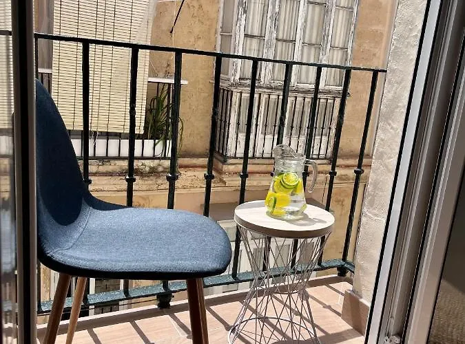 Gatu Premium Flamenca , Preferente Mayores De 25 Anos Y Familias Appartement *