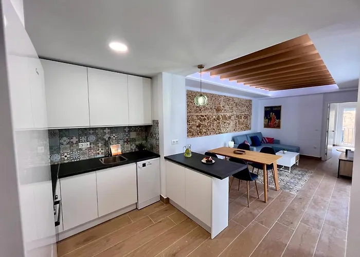 Gatu Premium Flamenca , Preferente Mayores De 25 Anos Y Familias * Cadix