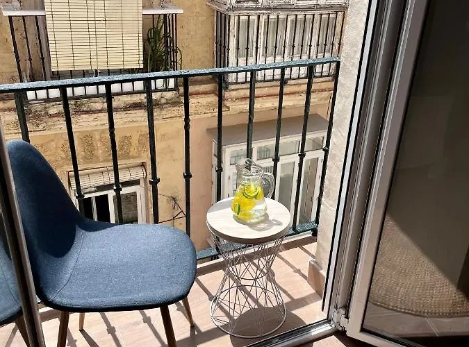 Gatu Premium Flamenca , Preferente Mayores De 25 Anos Y Familias